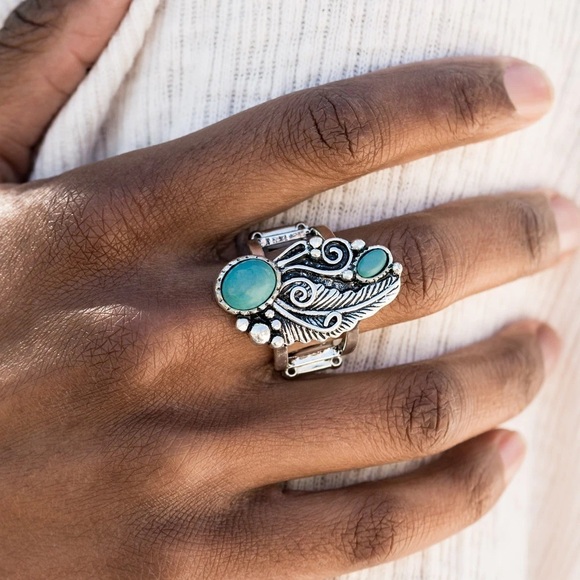 3 piece jewelry bundle 💙 - Picture 3 of 5